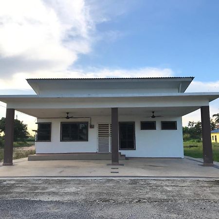 D' Totok Housestay Sepang Ngoại thất bức ảnh