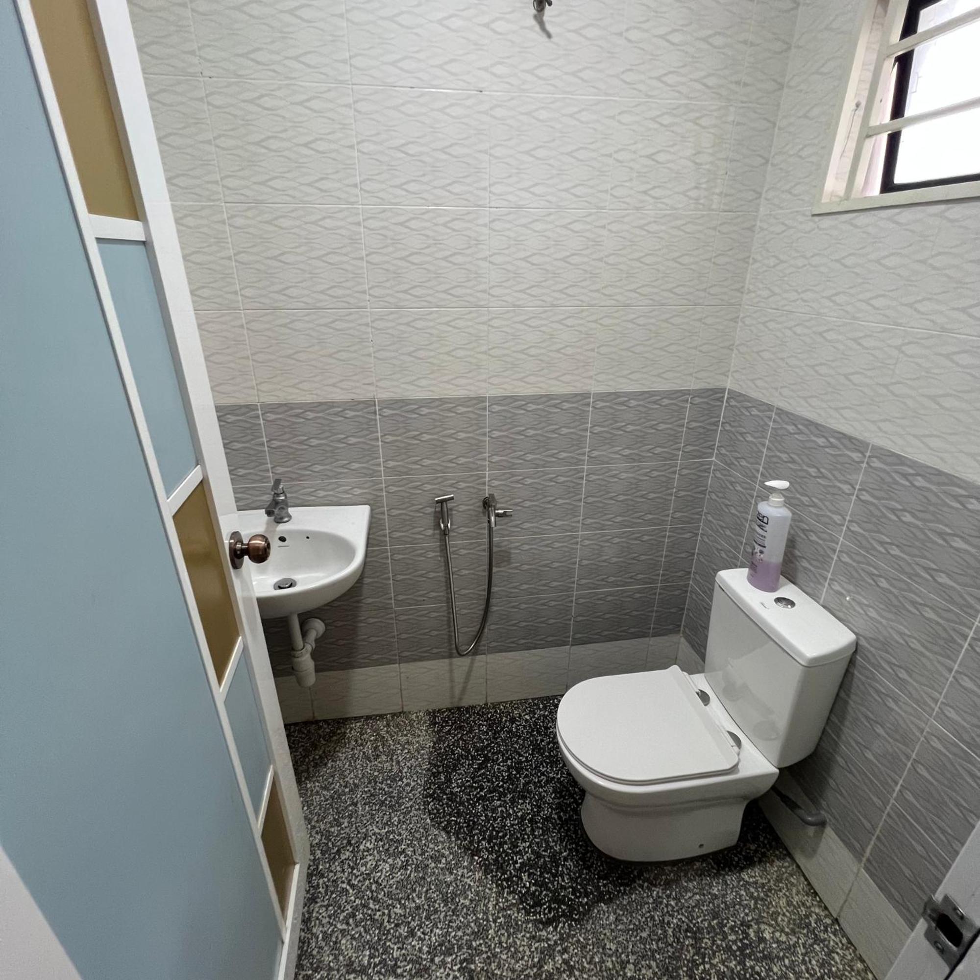 D' Totok Housestay Sepang Ngoại thất bức ảnh